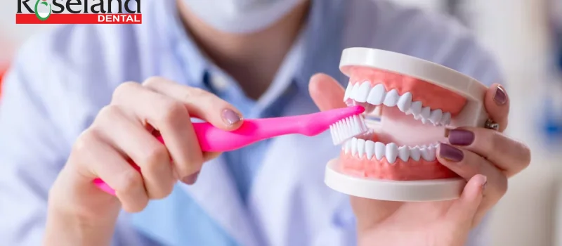 5 Tips To Keep Your Dentures Sparkling Clean